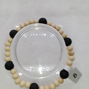 Handmade elastic beaded bracelet